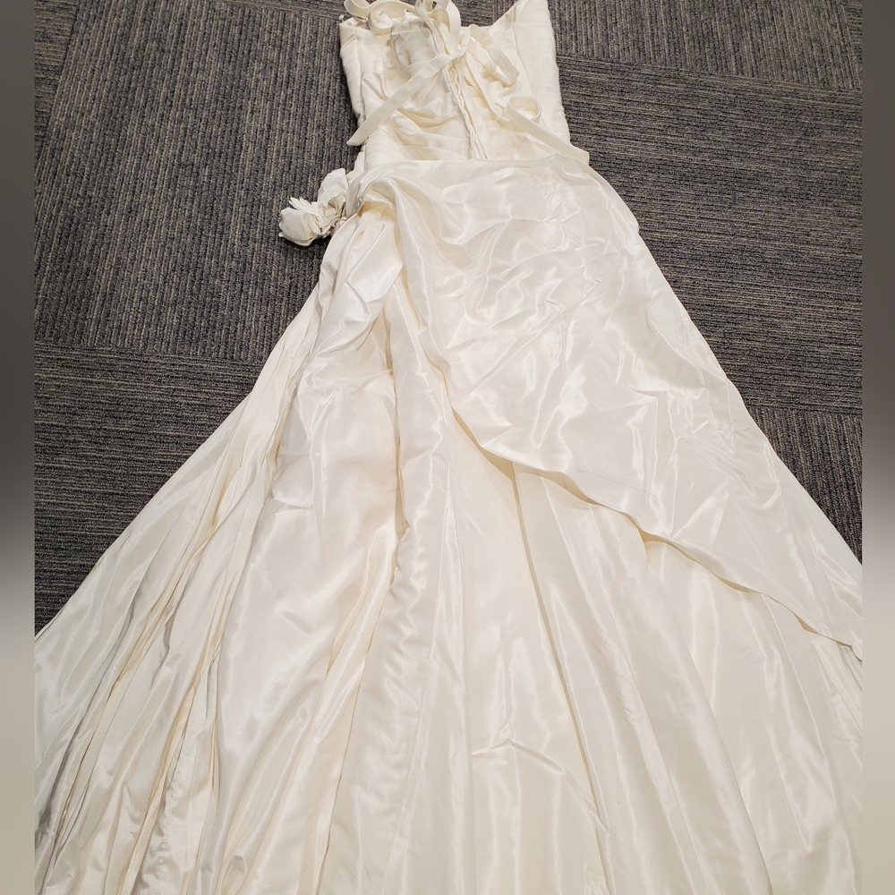 Maggie Sottero Wedding Dress sz 10 - Picture 11 of 16